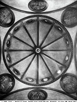 Images Dated 5th October 2009: Dome vault in the Old Sacristy of the Basilica of San Lorenzo, Florence