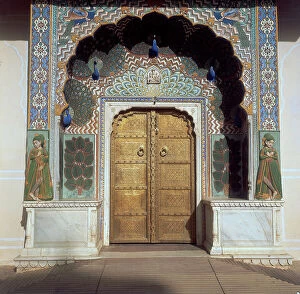 Images Dated 31st May 2007: One of the doors of the Palace of the Maharajah, Jaipur, state of Rajasthan