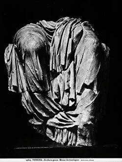 Images Dated 26th May 2010: Drapery of a seated figure, marble, National Archaeological Museum, Venice