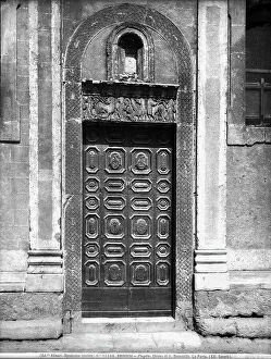 Images Dated 12th May 2011: Entrance door of the Church of S. Benedetto in Brindisi. The work is framed by a sculpted band