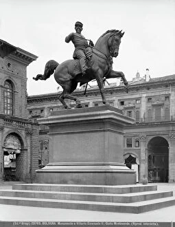 Images Dated 5th June 2008: Equestrian monument to Vittorio Emanuele II, in the square of same name in Bologna