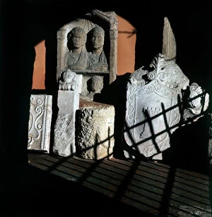 Images Dated 8th October 2009: Este Museum. Remains of Paleo-Venetian tombs already with an infux of Roman presence