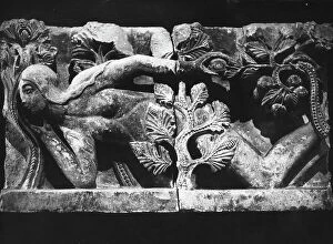 Images Dated 11th September 2003: Eve in Terrestrial Paradise, conserved in the Rolin ad Autun Museum in France
