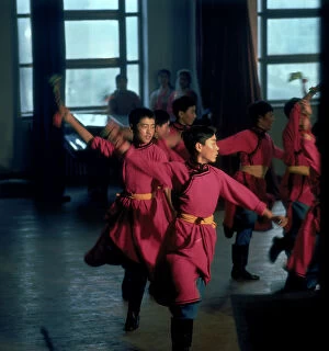 Images Dated 17th July 2008: Exercises at a ballet school of Peking, 1969, Peking (Beijing)