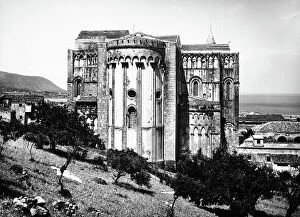 Images Dated 27th October 2008: External view of the apse of the Cathedral of Cefal, province of Palermo