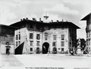 Images Dated 24th March 2009: Faade of the Clock Palace in Cavalieri Square, Pisa