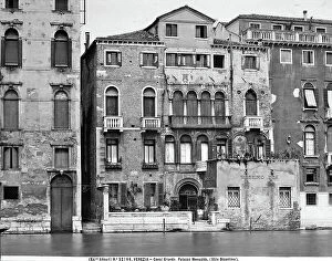 Images Dated 17th April 2012: Faade of Palazzo Mengaldo a Venetian building in the Byzantine style
