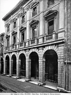 Images Dated 17th April 2012: Detail of the faade of Palazzo Rossi, Bologna