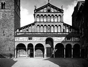 Images Dated 10th March 2010: Facade of the Cathedral in Pistoia