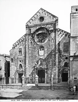 Images Dated 1st October 2008: Facade of the Cathedral of Saint Sabinus in Bari