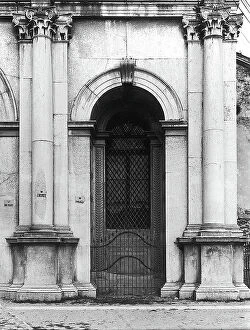 Images Dated 9th April 2010: Detail of the facade of the Church of St. Mary in Organo, Verona