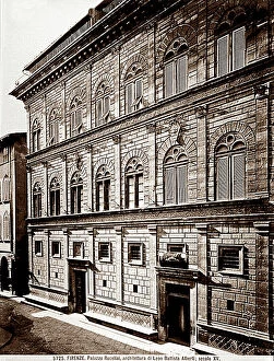 Images Dated 13th April 2011: The facade of Palazzo Rucellai in Florence
