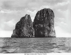 Images Dated 11th April 2005: The Faraglioni Rocks of Capri
