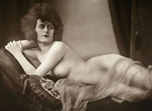 Images Dated 9th October 2008: Female nude: young woman in an internal setting, stretched out on a dormeuse