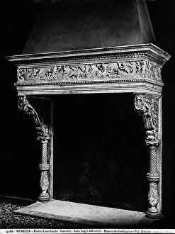 Images Dated 26th May 2010: Fireplace, marble, Lombardo Pietro (1434 ca.-1515), Sala degli Affreschi
