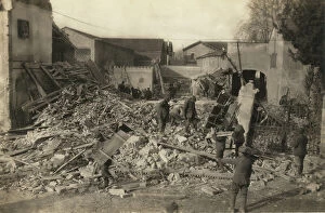 Images Dated 16th November 2011: First World War: buildings destroyed in the bombing of Padua