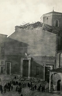 Images Dated 7th April 2010: First World War: the Cathedral of Padua damaged by Austrian bombs