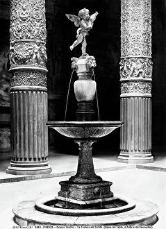 Images Dated 6th March 2009: Fountain of a boy holding a dolphin, by Verrocchio, located in the center of the Courtyard of