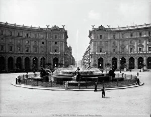 Images Dated 14th July 2011: Fountain of the Naiads or Acqua Marcia in Piazza della Repubblica, Rome