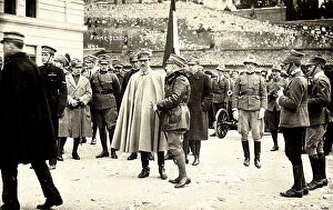 Images Dated 11th May 2011: Gabriele D'Annunzio talks with an Italian army officer. Around them