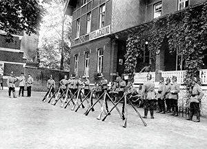 Images Dated 19th March 2009: German soldiers during manoeuvres, in a hotel's square of Brussels, turned into Landsturm's barracks