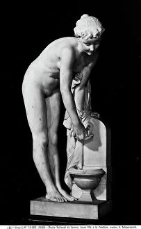 Images Dated 4th April 2012: Girl at a fountain, sculpture preserved in the Louvre Museum, Paris