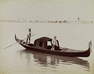 Images Dated 5th May 2010: Gondoliers in the lagoon of Venice