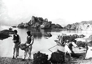 Images Dated 4th March 2010: Group of fishermen