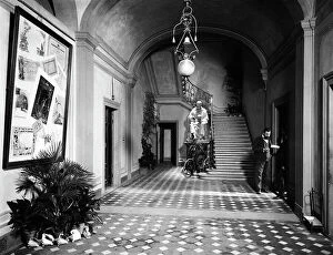 Images Dated 28th August 2009: The hall of the Fratelli Alinari photography Firm, via Nazionale, Florence