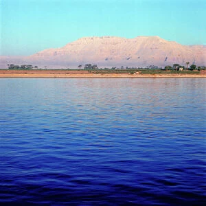 Images Dated 29th September 2011: The immensity of the Nile in Upper Egypt