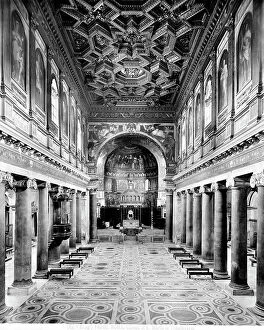 Images Dated 6th September 2007: Inside of the Santa Maria in Trastevere Church, Rome