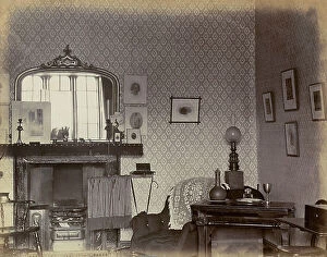 Images Dated 23rd February 2012: Interior of an English house