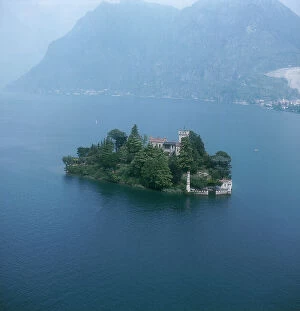 Images Dated 22nd November 2006: Island of Loreto and its villa, Lake d'Iseo