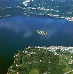 Images Dated 23rd November 2006: Island of San Giulio, Lake Orta