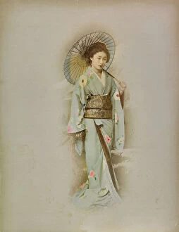 Japan: Japanese in traditional clothes