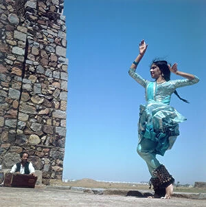Images Dated 5th June 2007: 'Kathak' dance, one of the seven traditional Indian dances, originating in the nomadic bards known