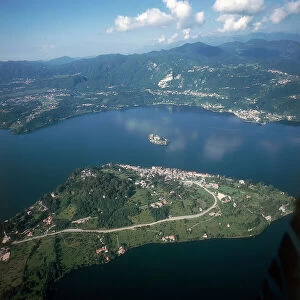 Images Dated 23rd November 2006: Lake Orta and the Island of San Giulio