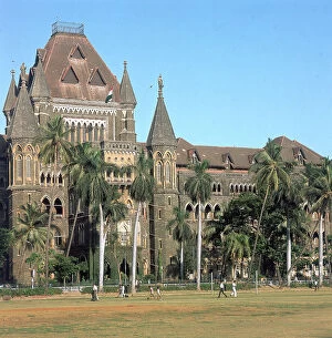 Images Dated 1st June 2007: Library next to the Rajabai Clock Tower, city of Bombay, Mumbai, state of Maharashtra