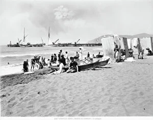 Images Dated 24th May 2011: Lively section of beach at Marina di Carrara