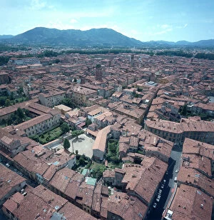 Images Dated 30th August 2007: Lucca, panorama