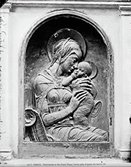 Images Dated 14th October 2011: Madonna and Child, terracotta, Tabernacle of via Pietrapiana in Florence