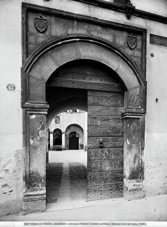 Images Dated 28th April 2009: Main entrance of Palazzo Tabassi, Sulmona