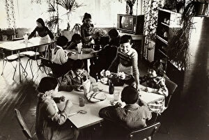 Images Dated 27th October 2011: A meal in a Russian school