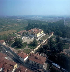 Images Dated 4th October 2006: The Medici Villa in Poggio a Caiano