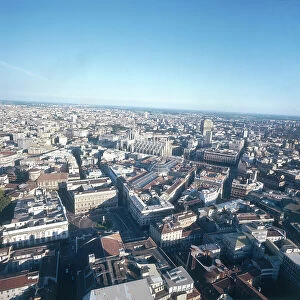 Images Dated 27th August 2007: Milan: bird's eye view