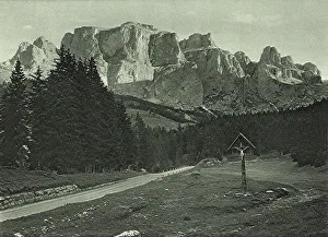 Il gruppo montuoso di Sella sulle Dolomiti1925-1930 ca