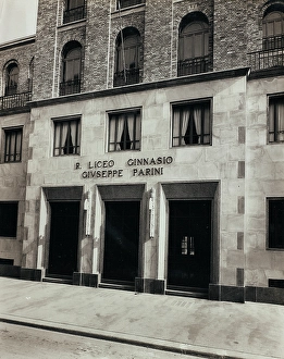 Facciata del Reale Liceo Ginnasio Giuseppe Parini