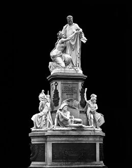 Images Dated 11th May 2009: Monument to Camillo Cavour in Turin