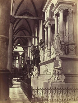Images Dated 12th September 2003: Monument to Tiziano in the Church of Santa Maria Gloriosa dei Frari in Venice