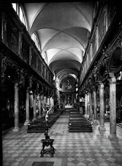 Images Dated 30th March 2010: Nave of the Church of SS. Apostoli, Venice